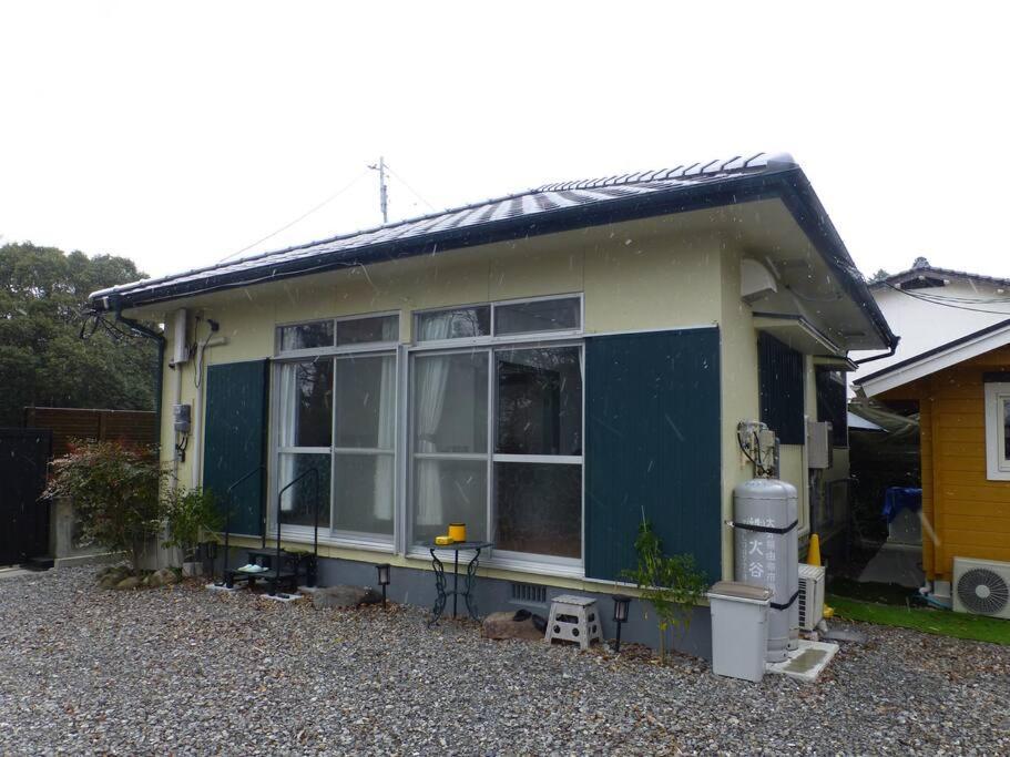 Appartamento こや・かやき Yufu Esterno foto